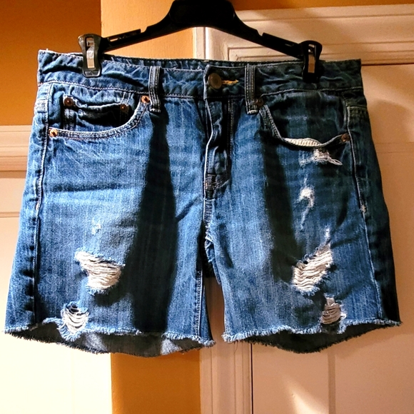 PRE-OWNED Junior's Denim Distressed shorts - Picture 1 of 3